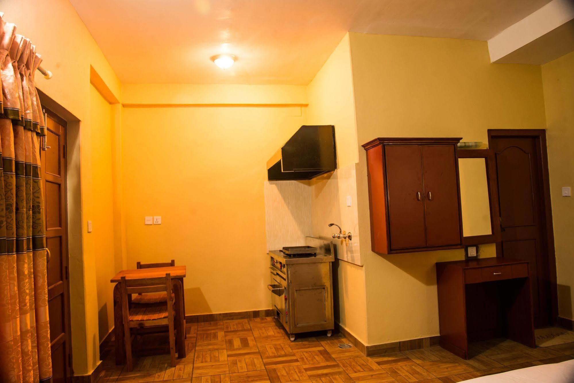 Hotel Tourist Residency Pokhara Eksteriør bilde