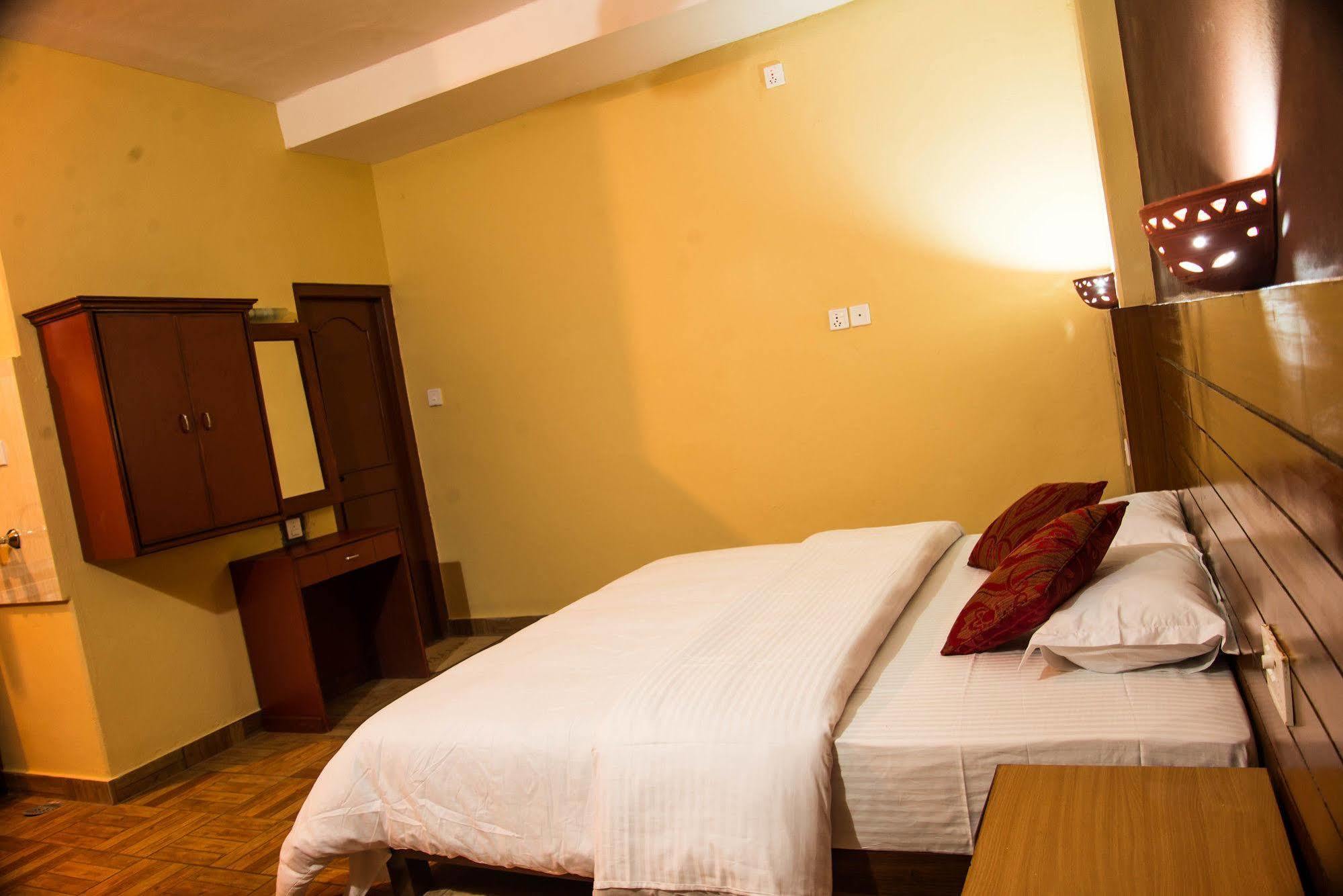 Hotel Tourist Residency Pokhara Eksteriør bilde
