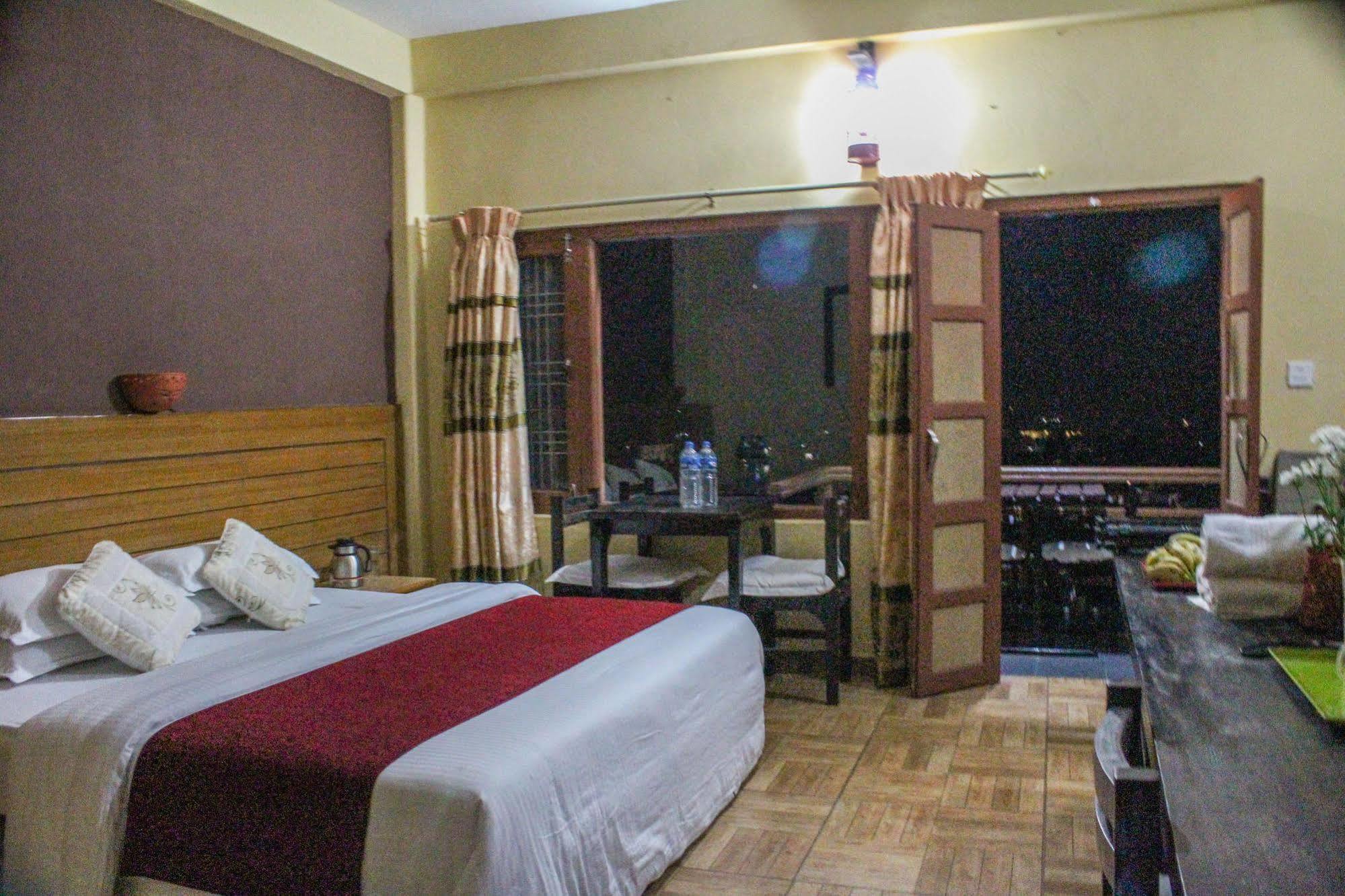 Hotel Tourist Residency Pokhara Eksteriør bilde